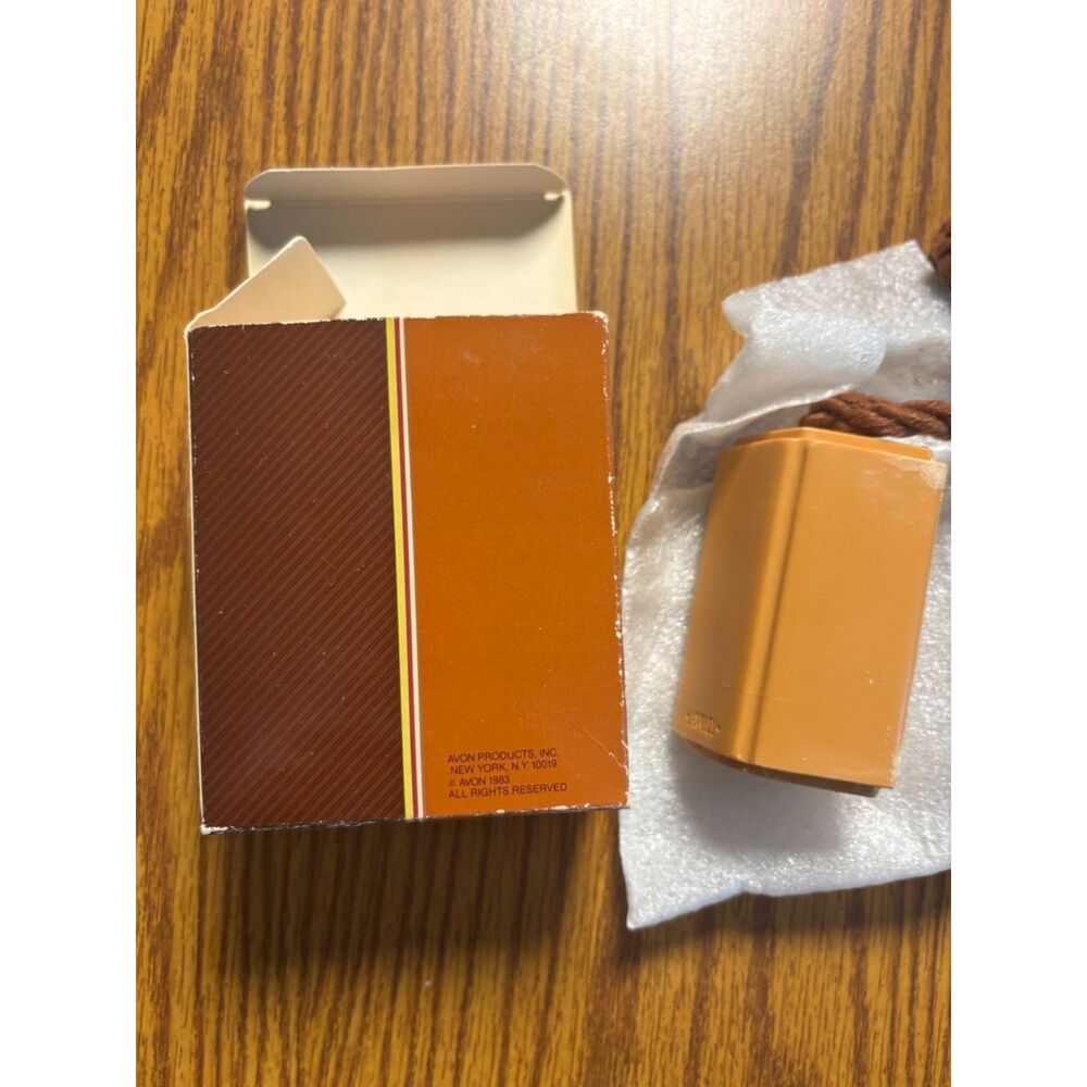 NIB,NOS Vintage Avon Musk For Men Shower Soap on a Rope, 1983
